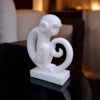 6903054389_dekorativnaya-statuetka-mavpa.png Інтер’єрна скульптура мавпи Monkey Balance Decor — декоративна статуетка для дому, офісу, студії та сучасного інтер’єру