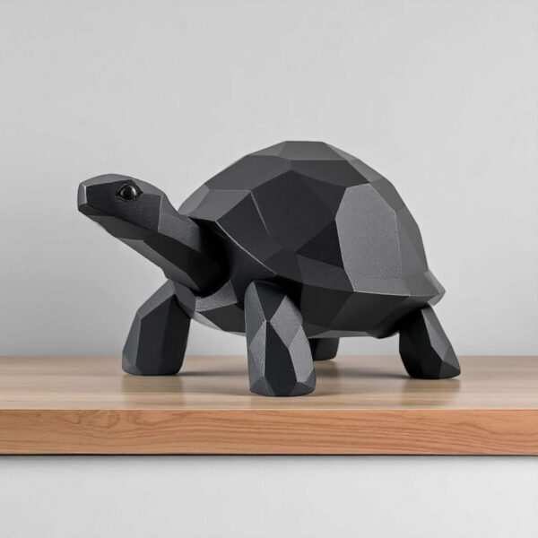 6911737644_dekorativnaya-figura-low.jpg Декоративна статуетка черепахи Low Poly Turtle — геометрична фігура для дому, офісу, кав’ярні, фотозони та подарунка