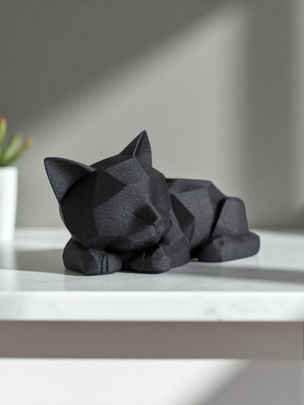 Декоративна статуетка кота Low Poly Cat — геометрична фігура кішки для дому, офісу, кав’ярні, фотозони та подарунка
