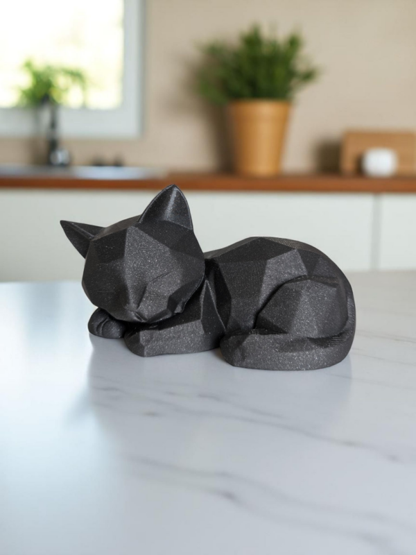 Декоративна статуетка кота Low Poly Cat — геометрична фігура кішки для дому, офісу, кав’ярні, фотозони та подарунка