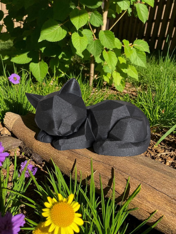 Декоративна статуетка кота Low Poly Cat — геометрична фігура кішки для дому, офісу, кав’ярні, фотозони та подарунка