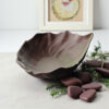 6914377866_sovremennaya-chasha-v.jpg Декоративна миска у формі листка Leaf Bowl — хвиляста чаша для декору, фруктів, свічок, прикрас, фотозони та сучасного інтер’єру