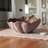 6914377870_sovremennaya-chasha-v.jpg Декоративна миска у формі листка Leaf Bowl — хвиляста чаша для декору, фруктів, свічок, прикрас, фотозони та сучасного інтер’єру