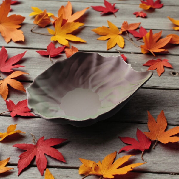 6914377873_sovremennaya-chasha-v.jpg Декоративна миска у формі листка Leaf Bowl — хвиляста чаша для декору, фруктів, свічок, прикрас, фотозони та сучасного інтер’єру