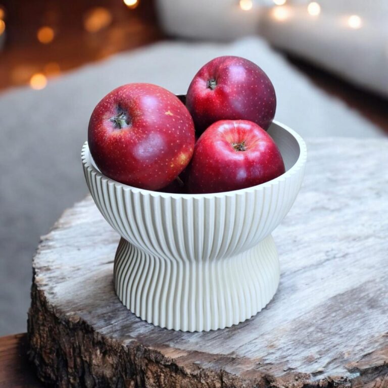 Ribbed Elegance Bowl — декоративна миска з рельєфними лініями для фруктів, солодощів та інтер’єру
