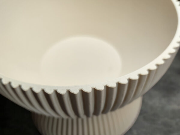 7125766935_miska-dekorativnaya-relefnaya.jpg Ribbed Elegance Bowl — декоративна миска з рельєфними лініями для фруктів, солодощів та інтер’єру