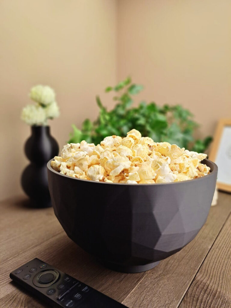 Crystal Geometry Bowl — декоративна миска з геометричною фактурою для фруктів, попкорну та снеків