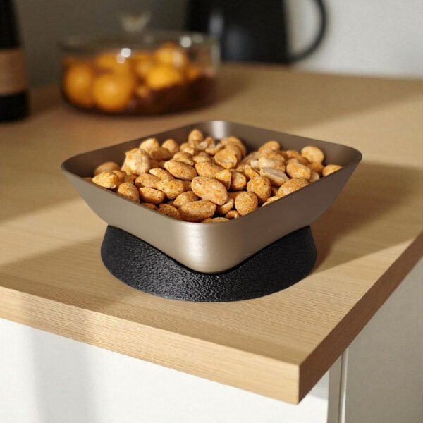 7382544702_dizajnerskaya-chasha-dlya.jpg Square Stand Bowl — декоративна чаша на підставці для снеків, горіхів та сервірування